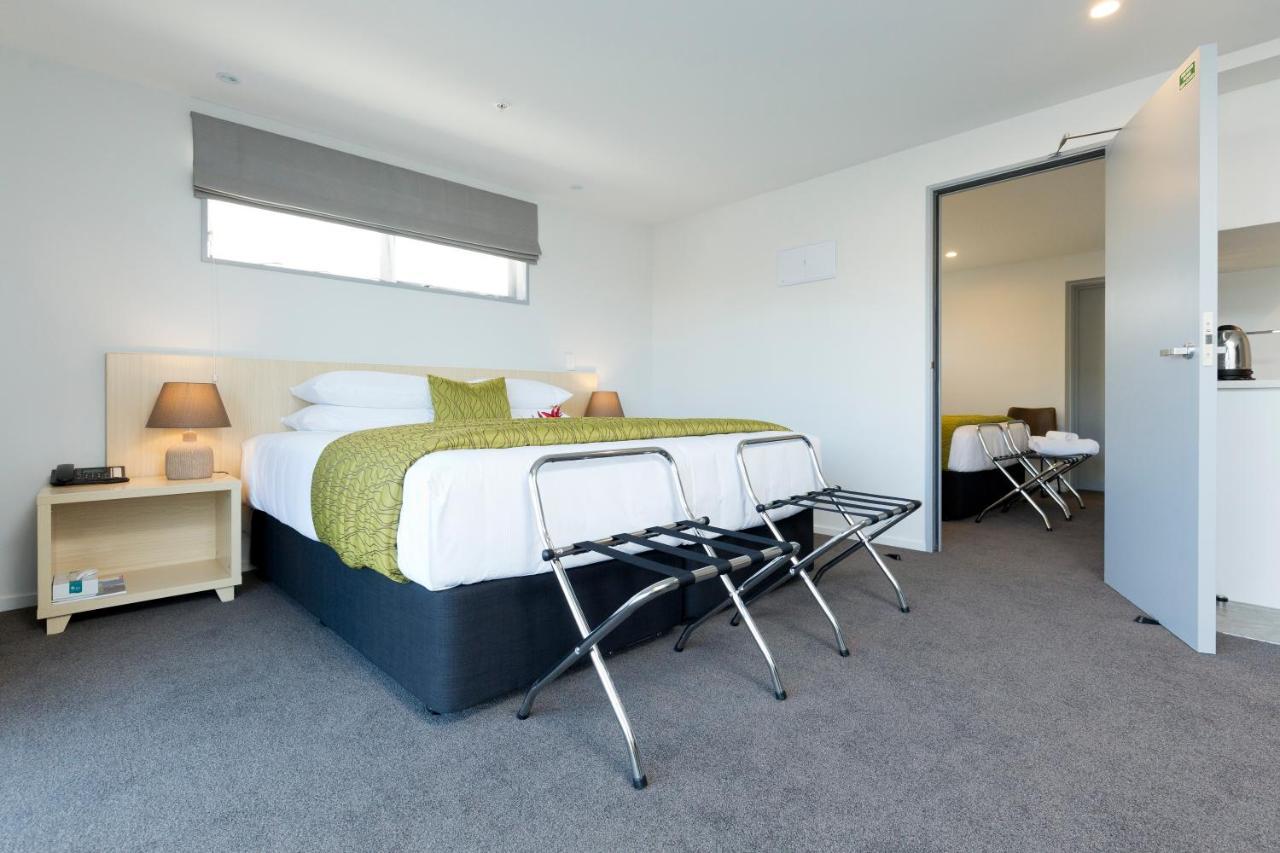 2 On Whiteleigh And 239 On Lincoln Motel Christchurch Esterno foto A typical hotel room
