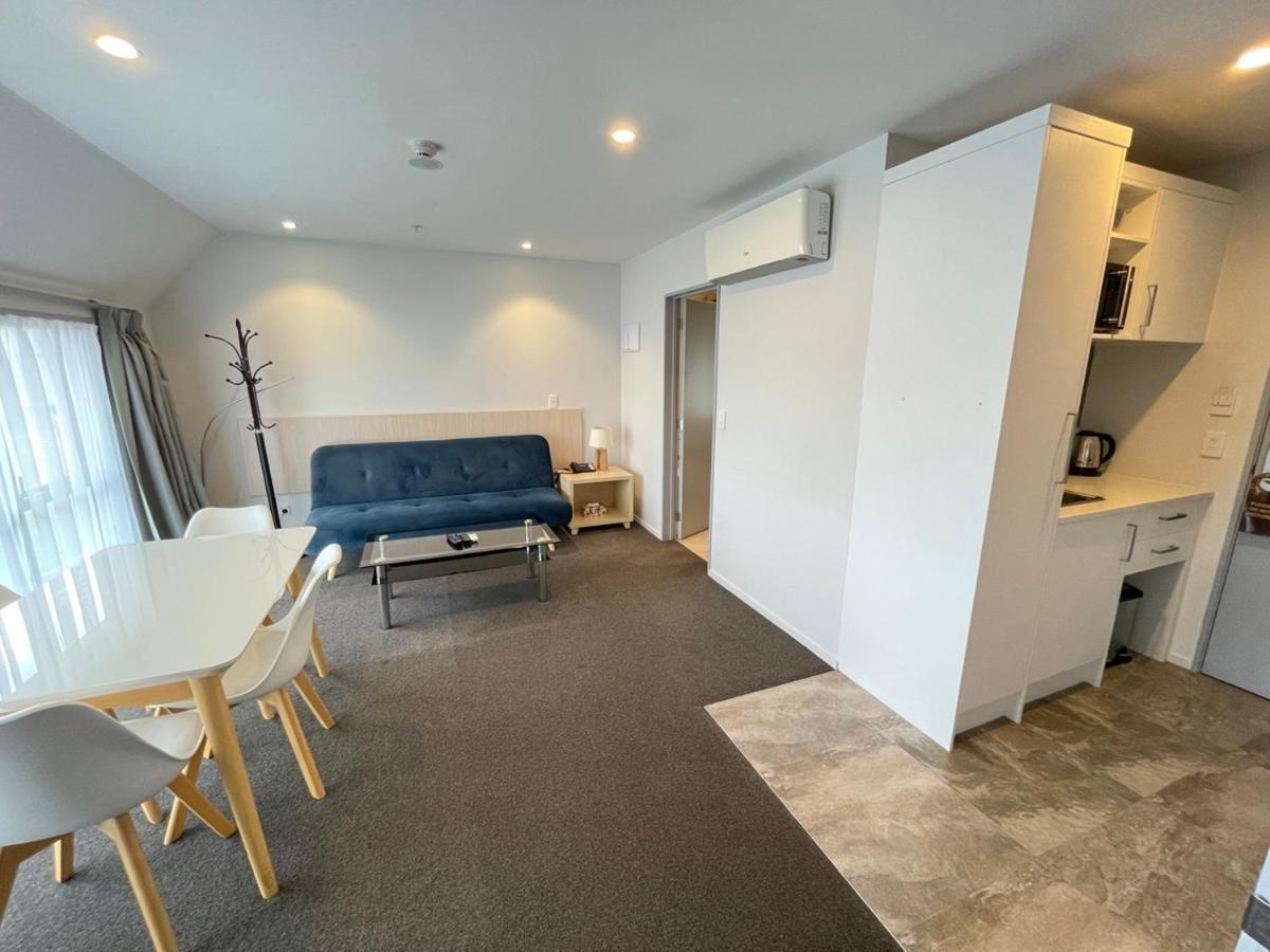 2 On Whiteleigh And 239 On Lincoln Motel Christchurch Esterno foto A one-bedroom apartment at the hotel