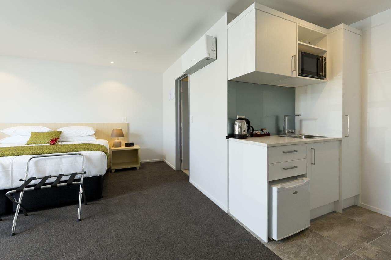 2 On Whiteleigh And 239 On Lincoln Motel Christchurch Esterno foto Studio apartment with kitchenette